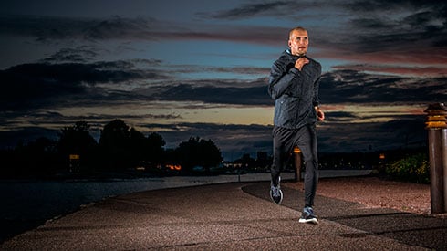 ¿Por qué es bueno correr por la noche?